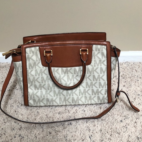 Michael Kors medium shoulder bag - Picture 3 of 3